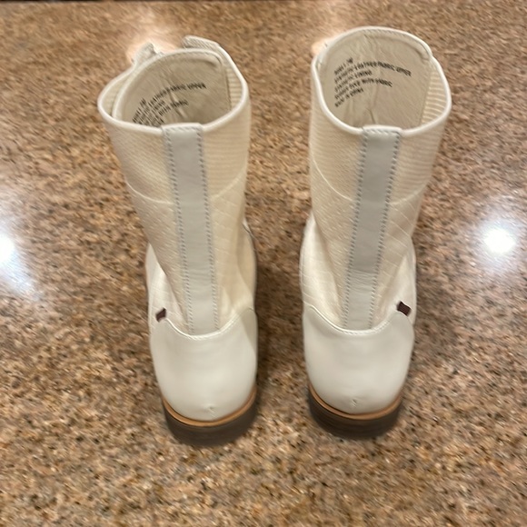 Ladies booties size 7m - Picture 3 of 7